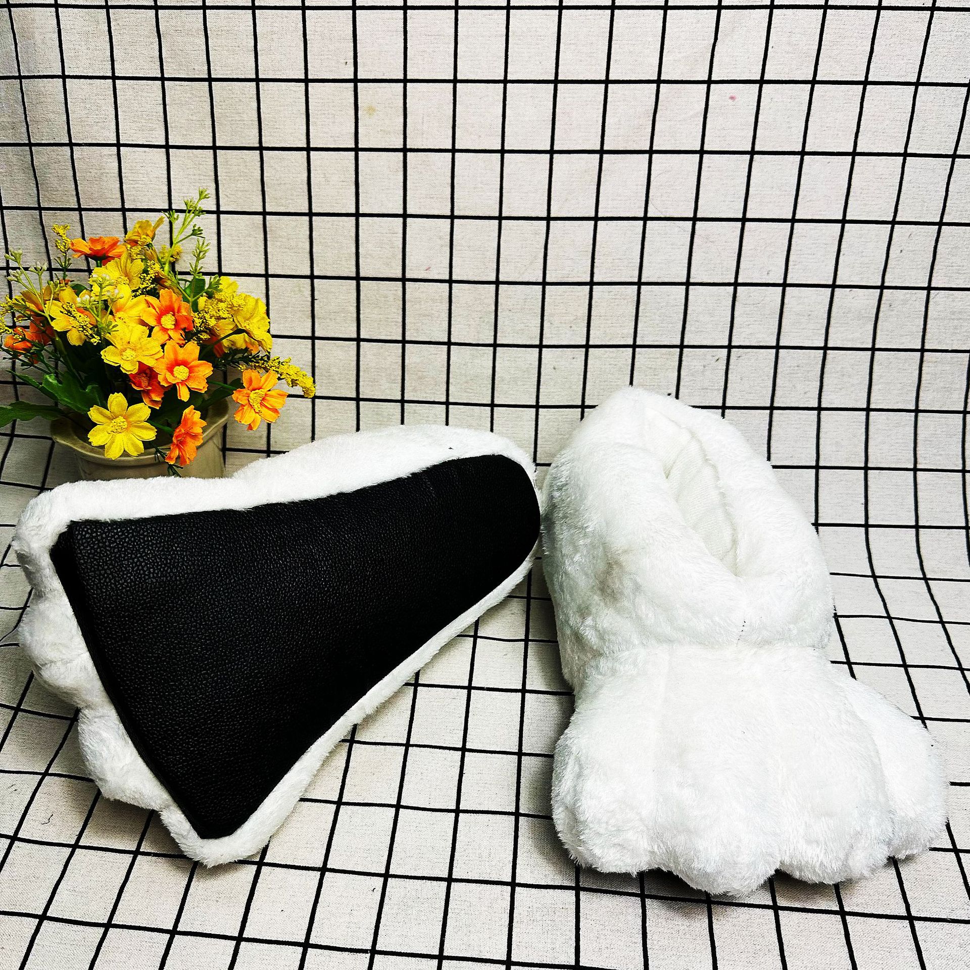 In Stock Rabbit Paw Slippers H - Kids Outdoor Shoes reseña y precio