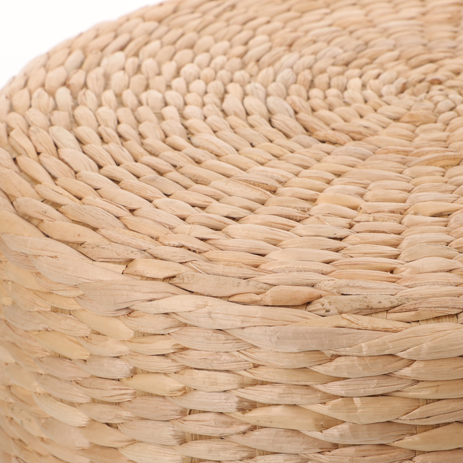 Adorable Handwoven Grass Stool - Kids Outdoor Table reseña y precio